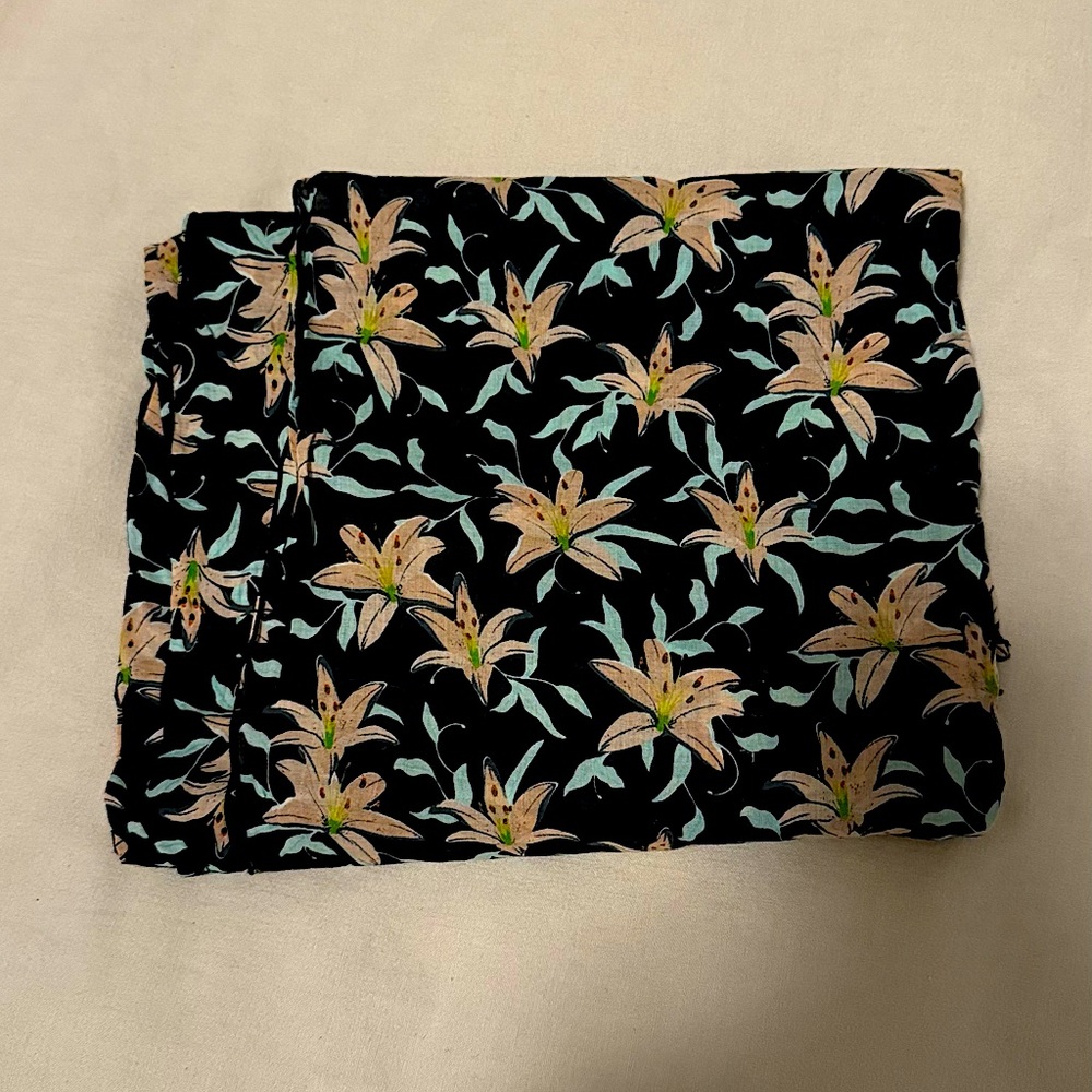 Acacia Madonna Pareo Sarong with black piping trim
